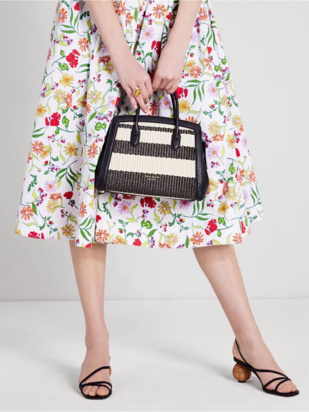 Kate Spade Knott Woven Black White Handbag Top Handles crossbody Like New - Picture 2 of 12